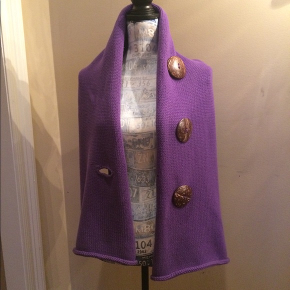 Knit wrap/shawl in purple - Picture 2 of 3